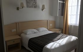 Hotel De La Mer